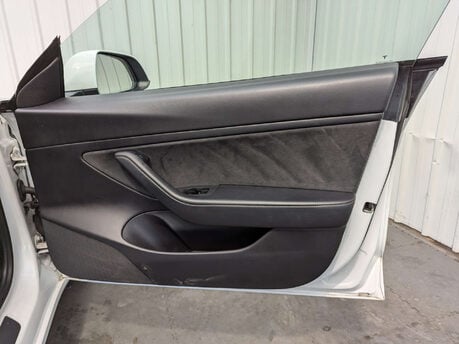 Tesla Model 3 Model 3 Long Range AWD 4WD 4dr 52