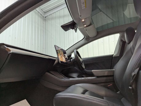 Tesla Model 3 Model 3 Long Range AWD 4WD 4dr 54