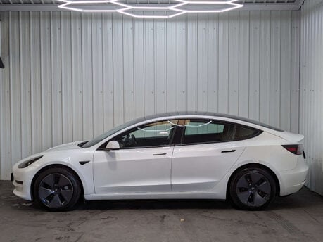 Tesla Model 3 Model 3 Long Range AWD 4WD 4dr 17