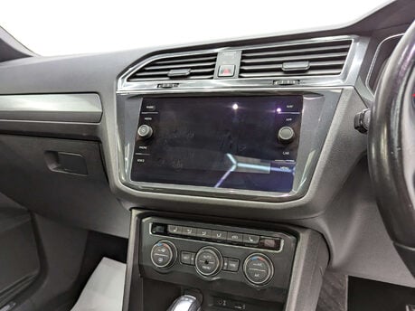 Volkswagen Tiguan 2.0 Tiguan R-Line TDI BlueMotion Technology 4Motion Semi-Auto 4WD 5dr 82