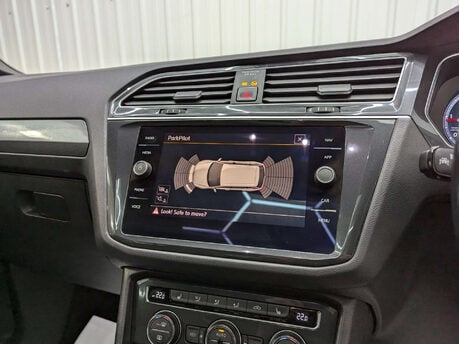 Volkswagen Tiguan 2.0 Tiguan R-Line TDI BlueMotion Technology 4Motion Semi-Auto 4WD 5dr 84