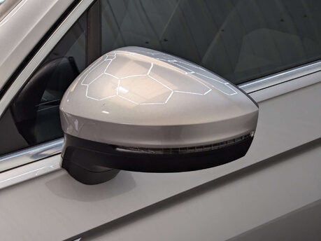 Volkswagen Tiguan 2.0 Tiguan R-Line TDI BlueMotion Technology 4Motion Semi-Auto 4WD 5dr 30