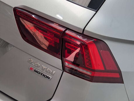 Volkswagen Tiguan 2.0 Tiguan R-Line TDI BlueMotion Technology 4Motion Semi-Auto 4WD 5dr 42