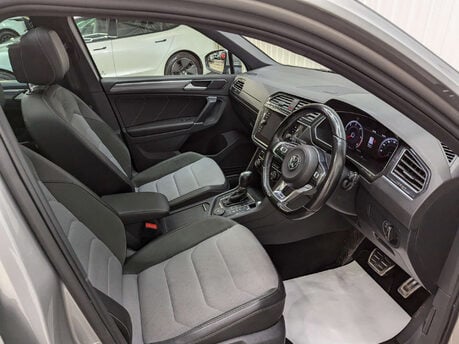 Volkswagen Tiguan 2.0 Tiguan R-Line TDI BlueMotion Technology 4Motion Semi-Auto 4WD 5dr 48