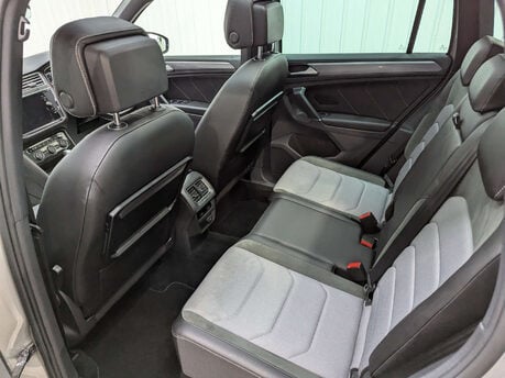 Volkswagen Tiguan 2.0 Tiguan R-Line TDI BlueMotion Technology 4Motion Semi-Auto 4WD 5dr 65