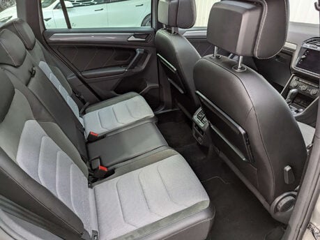 Volkswagen Tiguan 2.0 Tiguan R-Line TDI BlueMotion Technology 4Motion Semi-Auto 4WD 5dr 59