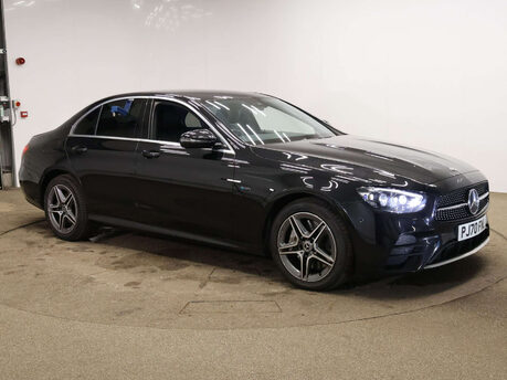 Mercedes-Benz E Class 2.0 E 300 AMG Line de Auto 4dr