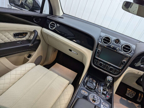 Bentley Bentayga 6.0 Bentayga W12 Auto 4WD 5dr 66