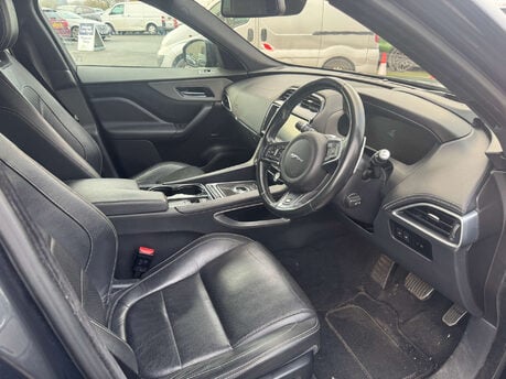 Jaguar F-Pace 3.0 F-Pace V6 S AWD D Auto 4WD 5dr 4