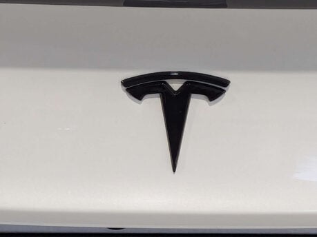 Tesla Model 3 Model 3 Standard Range + 4dr 34