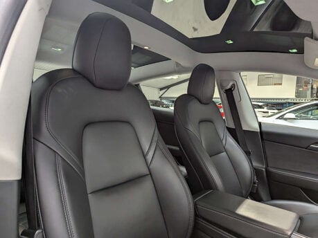 Tesla Model 3 Model 3 Standard Range + 4dr 46