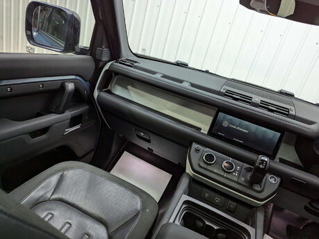 Land Rover Defender 2.0 Defender S D Auto 4WD 5dr 45