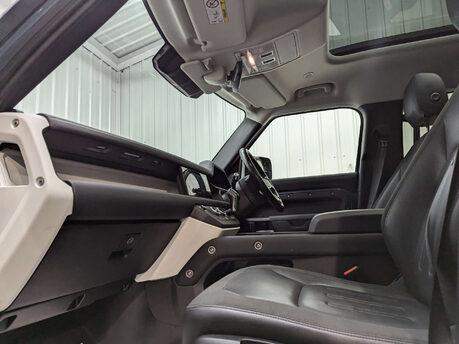 Land Rover Defender 2.0 Defender S D Auto 4WD 5dr 54