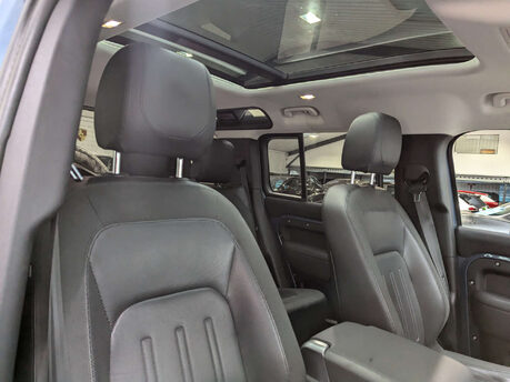 Land Rover Defender 2.0 Defender S D Auto 4WD 5dr 50