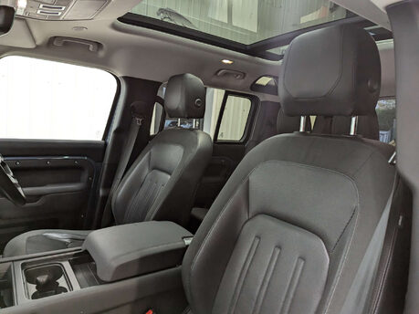 Land Rover Defender 2.0 Defender S D Auto 4WD 5dr 55