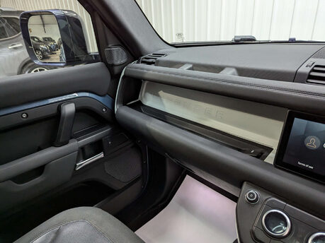 Land Rover Defender 2.0 Defender S D Auto 4WD 5dr 86