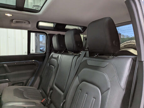 Land Rover Defender 2.0 Defender S D Auto 4WD 5dr 67