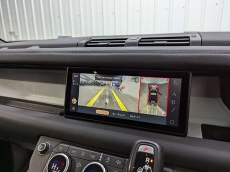 Land Rover Defender 2.0 Defender S D Auto 4WD 5dr 82