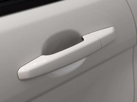 Land Rover Range Rover Evoque 2.0 Range Rover Evoque SE Tech TD4 Auto 4WD 5dr 29