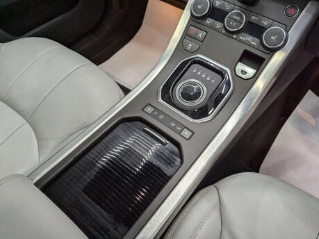 Land Rover Range Rover Evoque 2.0 Range Rover Evoque SE Tech TD4 Auto 4WD 5dr 82