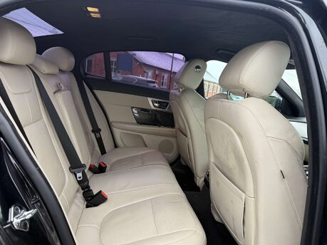 Jaguar XF 3.0 XF S Portfolio V6 D Auto 4dr 19