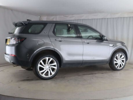 Land Rover Discovery Sport 2.0 Discovery Sport Luxury HSE TD4 Auto 4WD 5dr 9