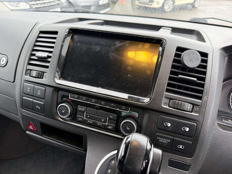 Volkswagen Caravelle 2.0 Caravelle Executive TDI 180 4x4 Auto 4WD 5dr 17