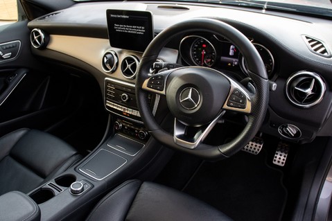 Mercedes-Benz GLA Class GLA 200 D 4MATIC AMG LINE PREMIUM PLUS 4