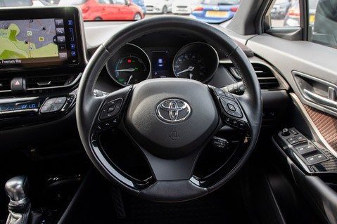 Toyota C-HR EXCEL 23