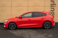 Ford Focus ST-LINE X 16