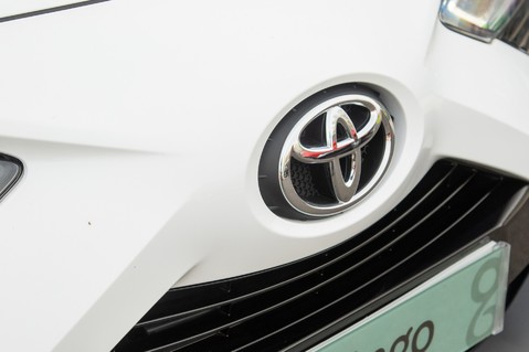 Toyota Aygo VVT-I X-TREND X-SHIFT TSS 14