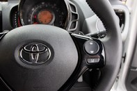 Toyota Aygo VVT-I X-TREND X-SHIFT TSS 22