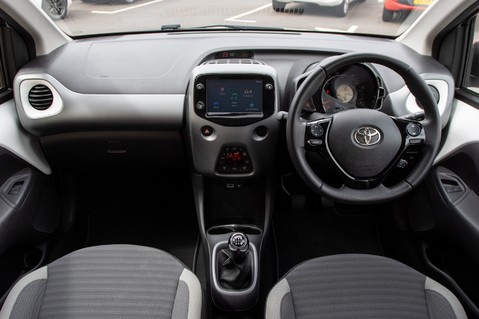 Toyota Aygo VVT-I X-TREND 13