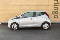 Toyota Aygo VVT-I X-PLAY TSS 16