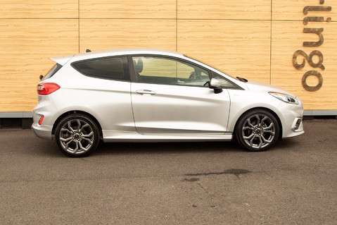 Ford Fiesta ST-LINE 15