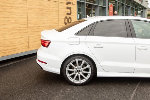 Audi A3 TDI BLACK EDITION 11