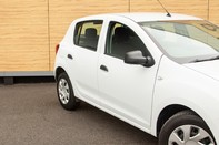 Dacia Sandero ESSENTIAL SCE 9