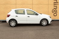 Dacia Sandero ESSENTIAL SCE 15