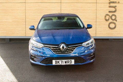 Renault Megane ICONIC TCE 7