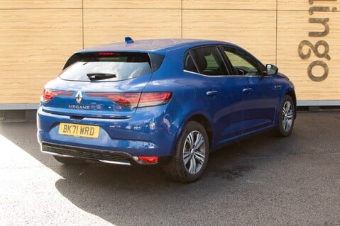 Renault Megane ICONIC TCE 5