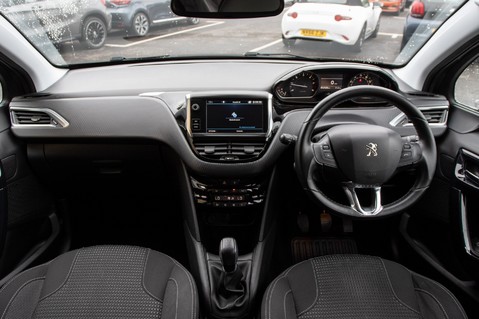 Peugeot 208 BLUEHDI S/S TECH EDITION 13