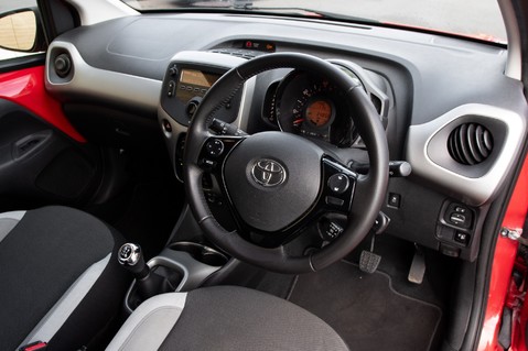 Toyota Aygo VVT-I X-PLAY 4