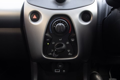 Toyota Aygo VVT-I X-PLAY 29