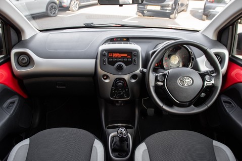 Toyota Aygo VVT-I X-PLAY 13