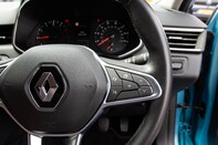 Renault Clio ICONIC TCE 22