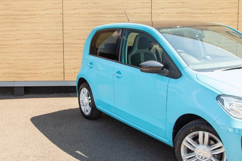 Volkswagen Up HIGH UP 9