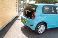 Volkswagen Up HIGH UP 10