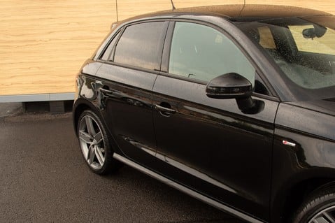 Audi A1 SPORTBACK TFSI BLACK EDITION 9