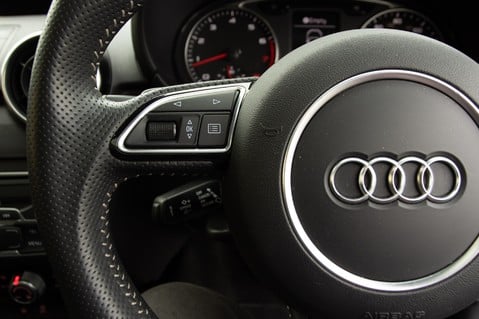 Audi A1 SPORTBACK TFSI BLACK EDITION 22