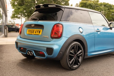 Mini Hatch COOPER S 10